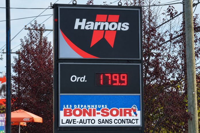 Pourquoi le plein coûte-t-il plus cher à Sherbrooke qu’ailleurs?
